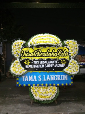 Papan Bunga Duka di Waeapo